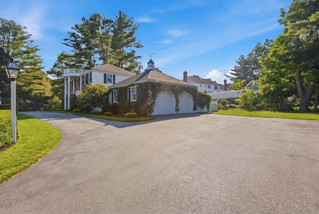 Photo of 2 Russell Road