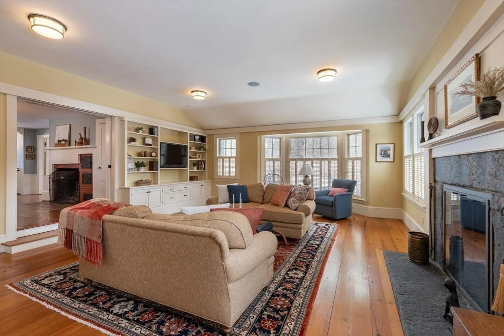 Photo of 520 Dutton Rd
