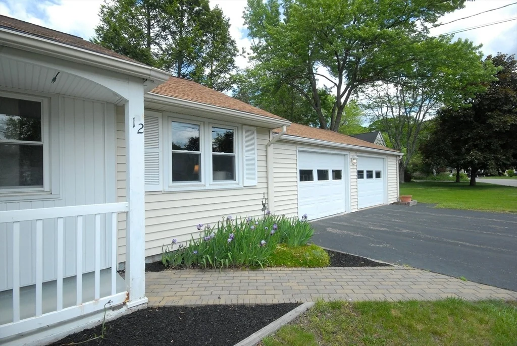 Photo of 12 Reo Rd