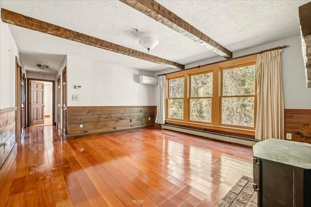 Photo of 210 Causeway Street