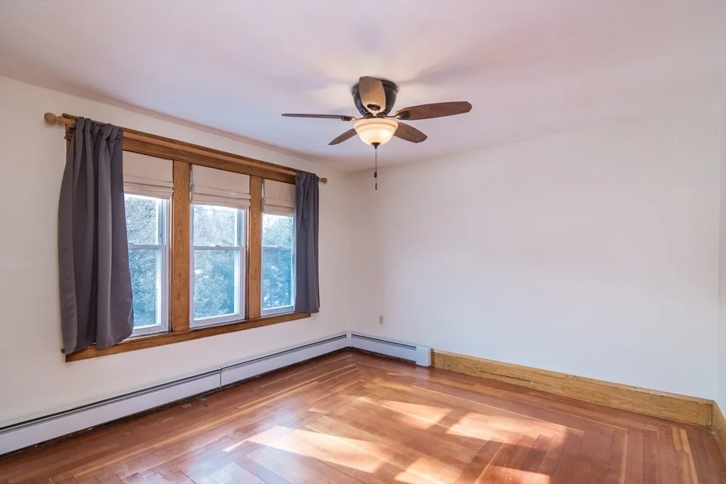 Photo of 2 Oak St