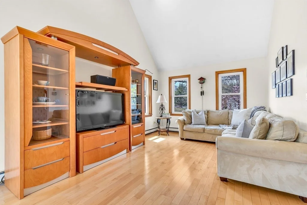 Photo of 3 Macleod Ln