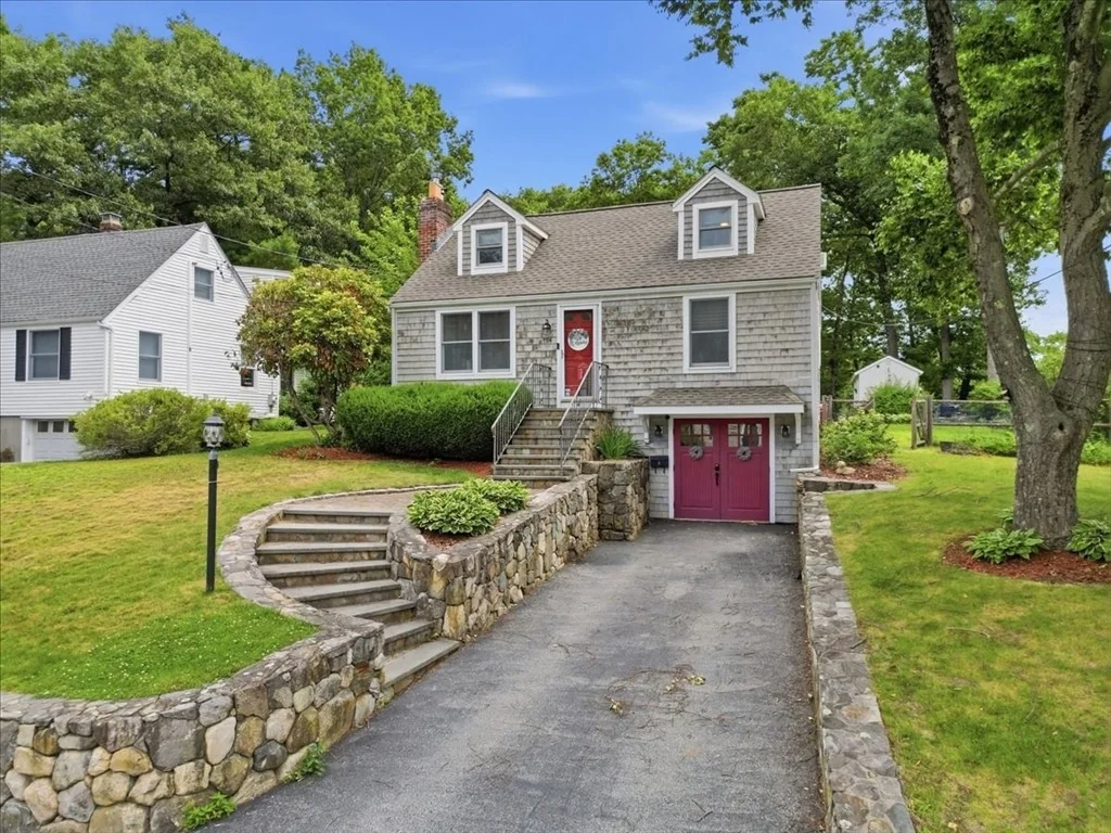 Photo of 104 Higgins Rd
