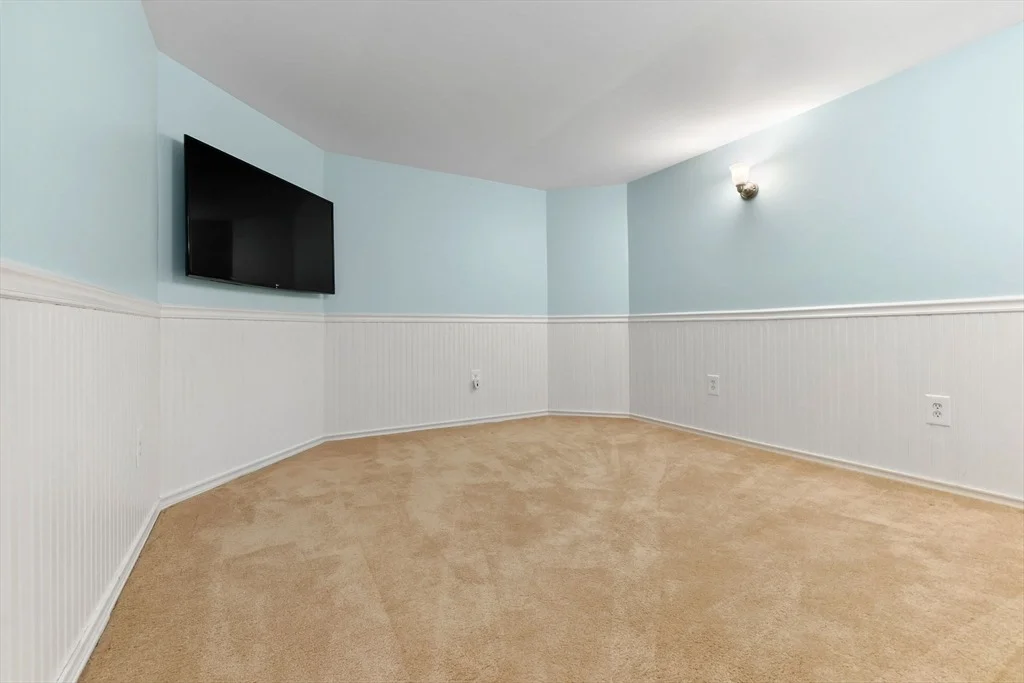 Photo of 6 Ashcroft Cir