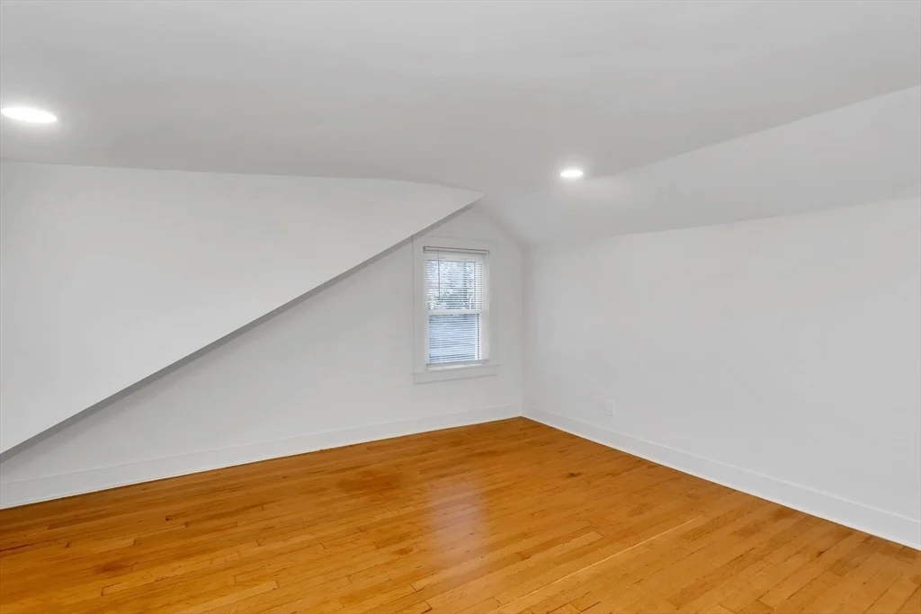 Photo of 194 Lockhouse Rd