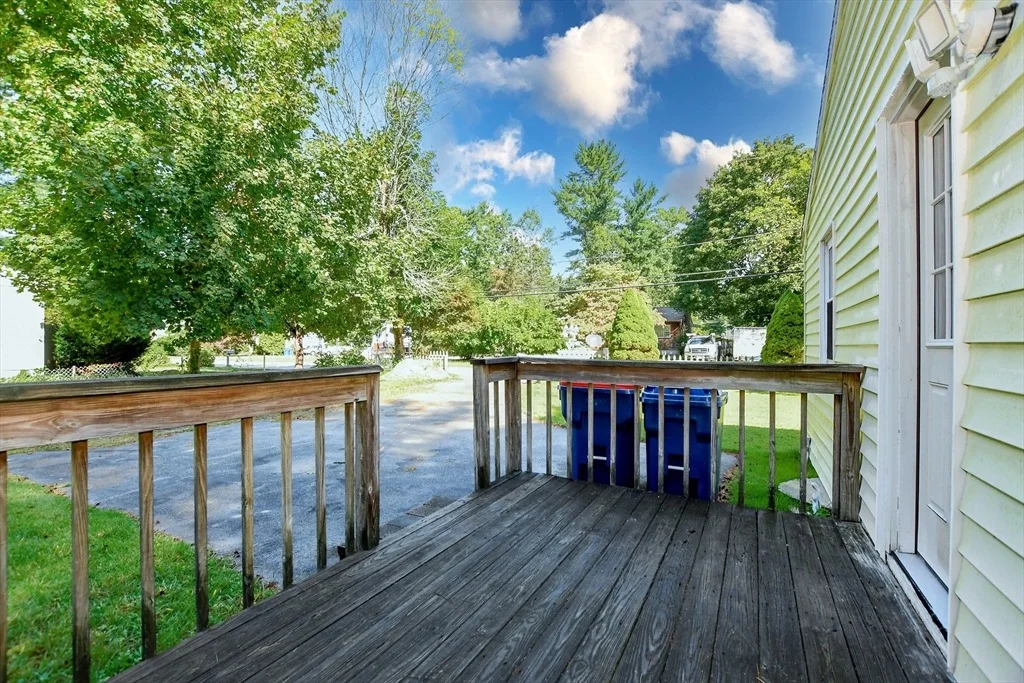 Photo of 9 White Pine Ave