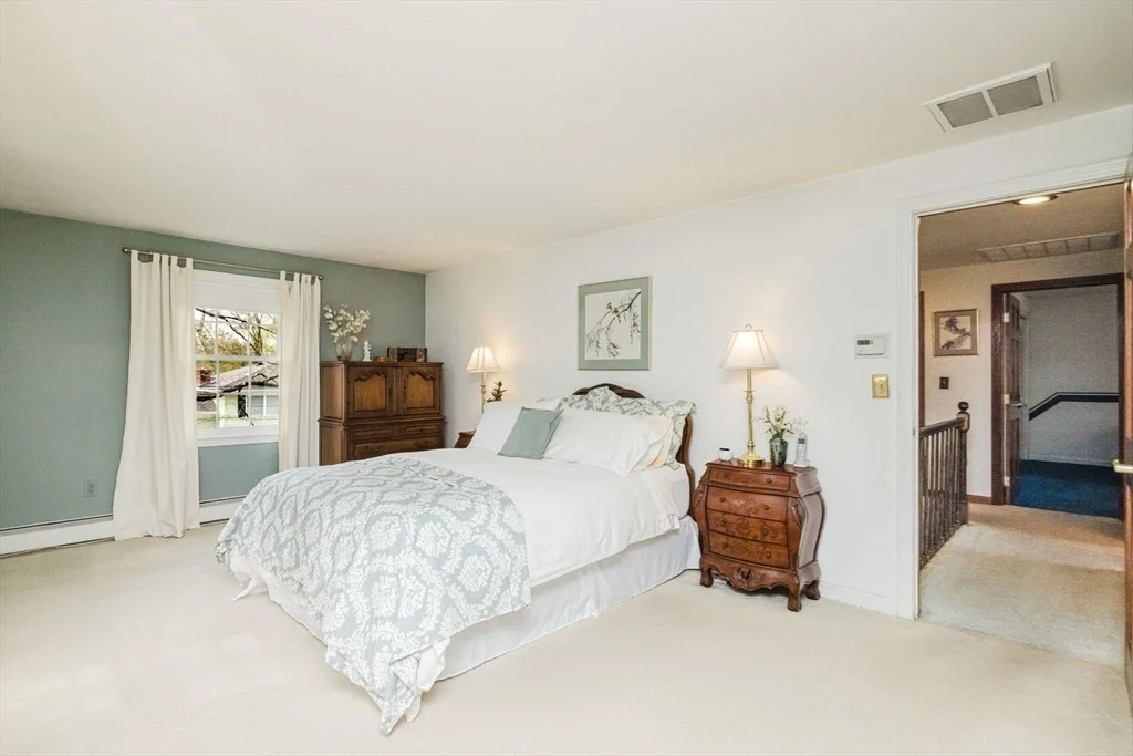Photo of 146 Colonial Dr