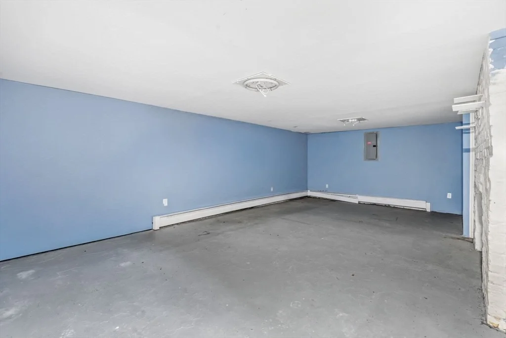 Photo of 6 Valley Ln