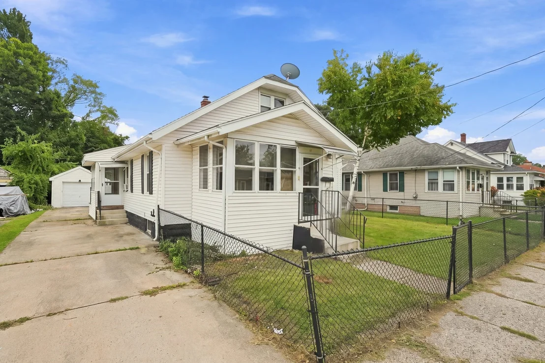 Photo of 41 Ludger Ave
