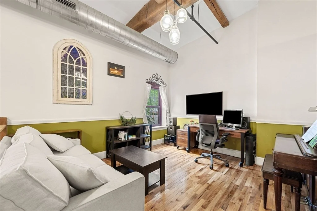 Photo of Unit 202 at 39 Millyard