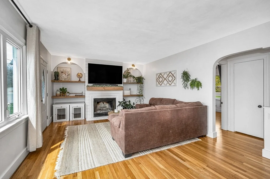 Photo of 71 Pond St
