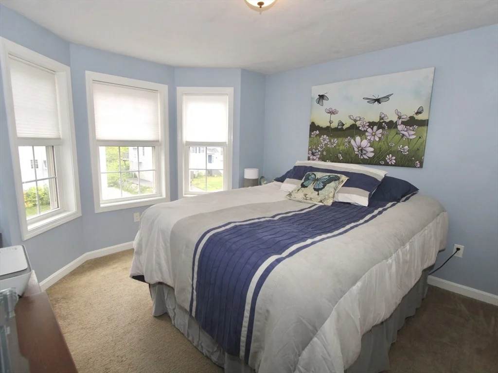 Photo of 36 Bittersweet Blvd