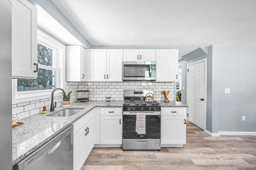Photo of 297 Breckwood Blvd