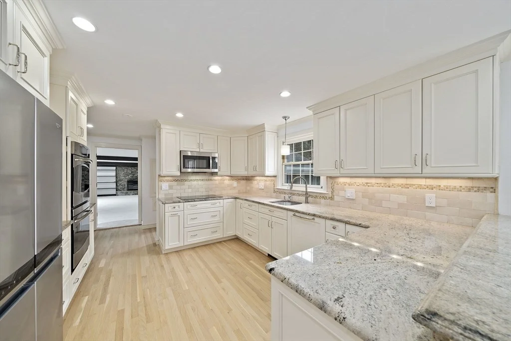 Photo of 49 Algonquin Rd