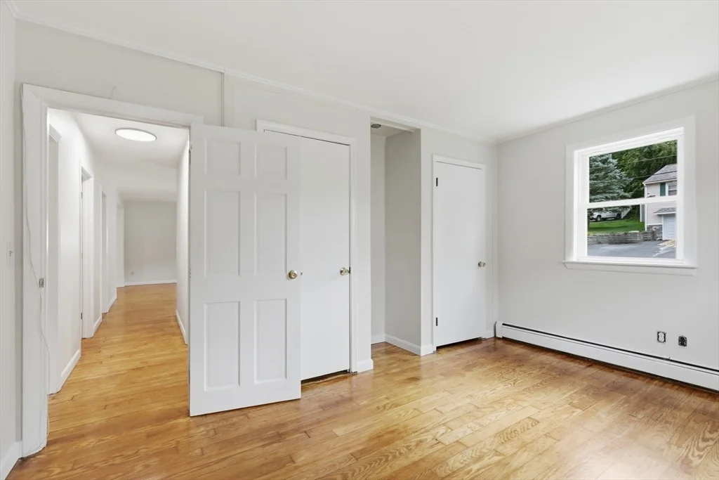 Photo of 1007 Boston Rd