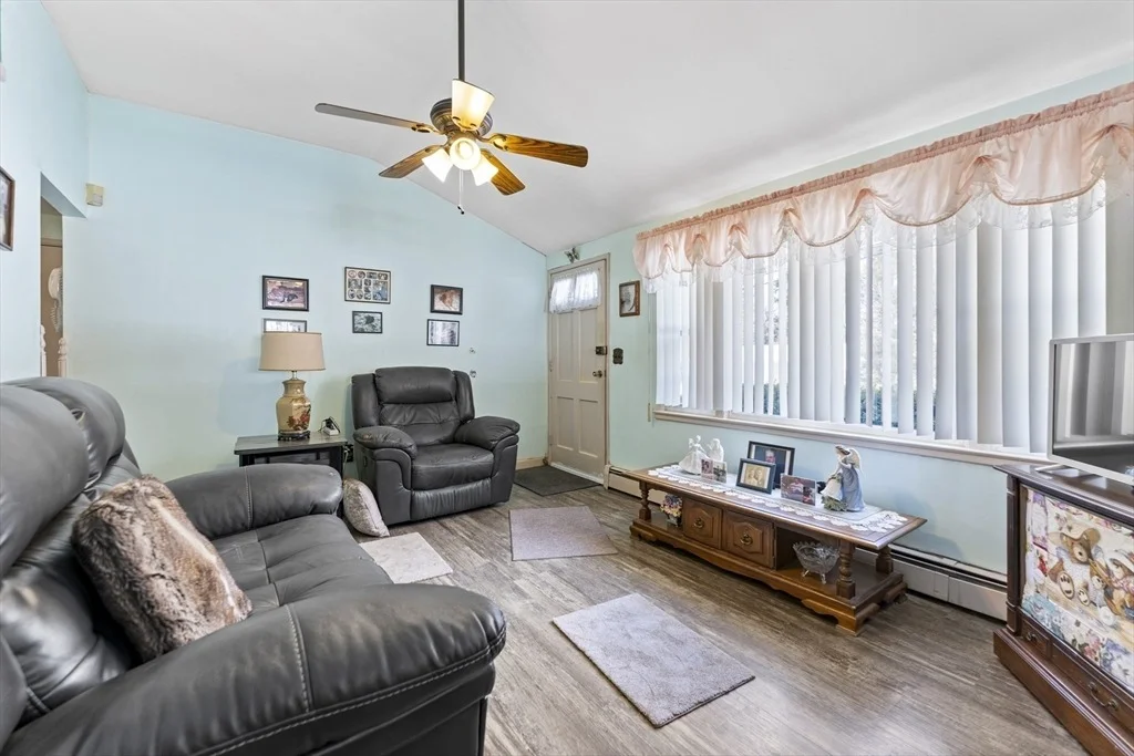 Photo of 172 Sunridge Dr