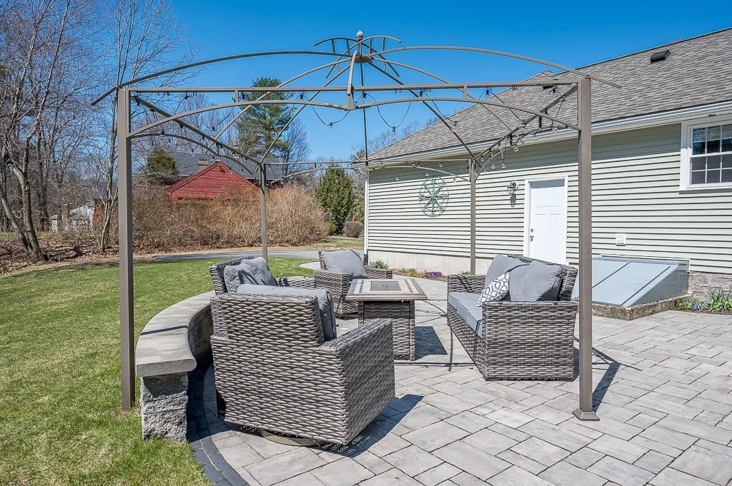 Photo of 7 Crestview Dr