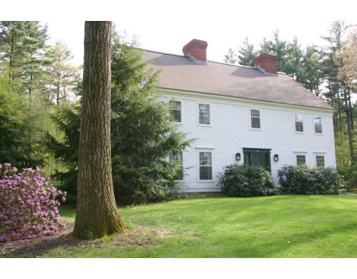 Photo of 10 Old Meadow Ln