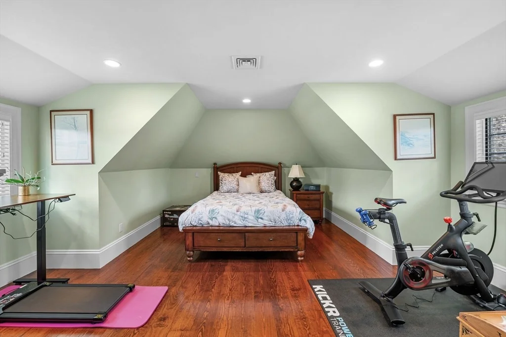 Photo of 4 Gallison Avenue