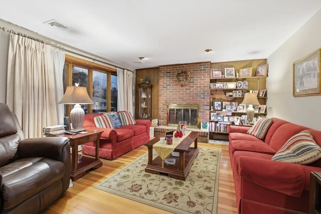 Photo of 43 Duston Dr