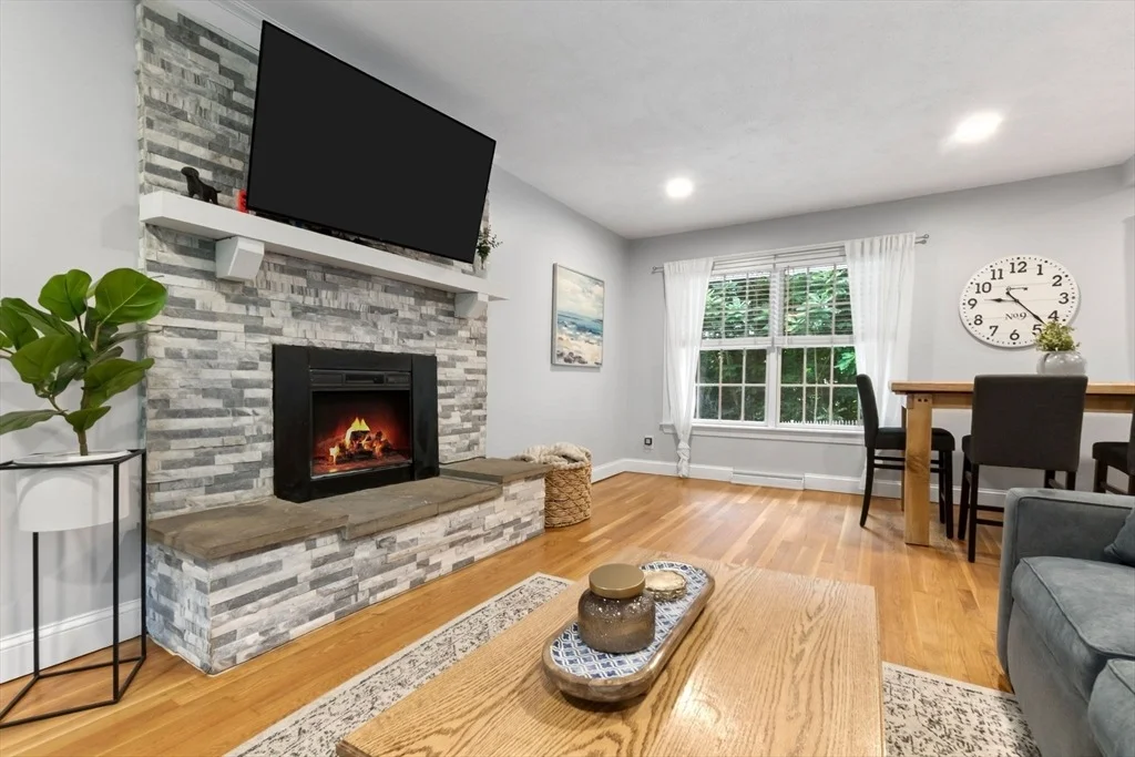 Photo of 55 Old Ferry Rd