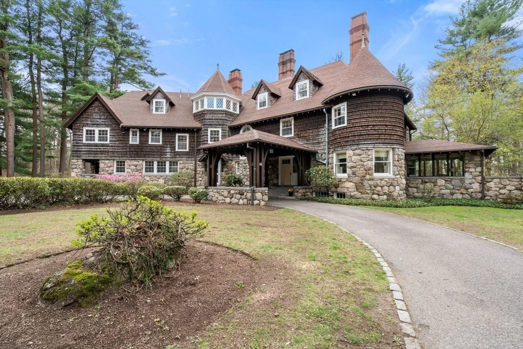 Photo of 650 Canton Ave