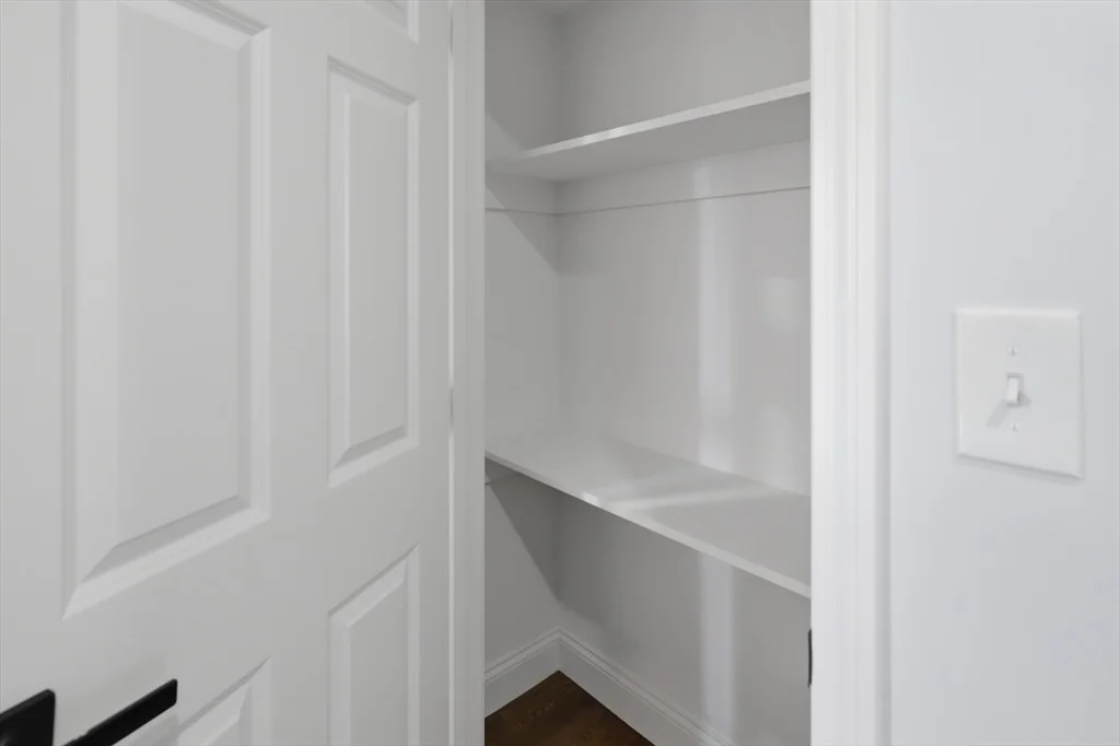Photo of 489 Spring