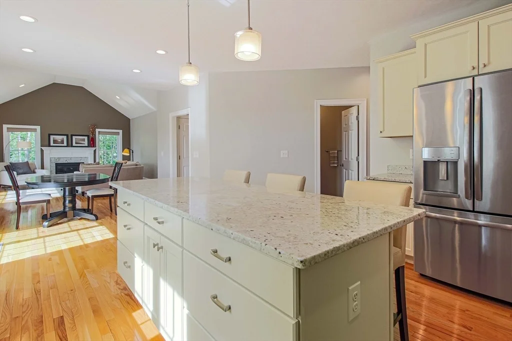 Photo of 102 Kennedy Cir