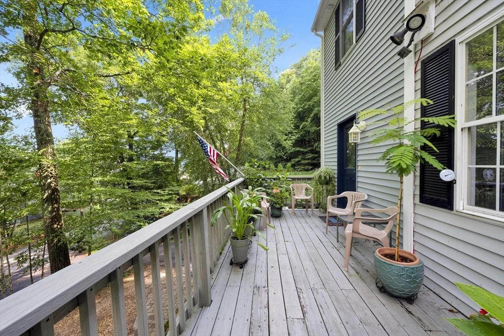 Photo of 271 Mashapaug Rd