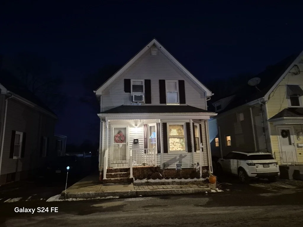 Photo of 15 Harvard St