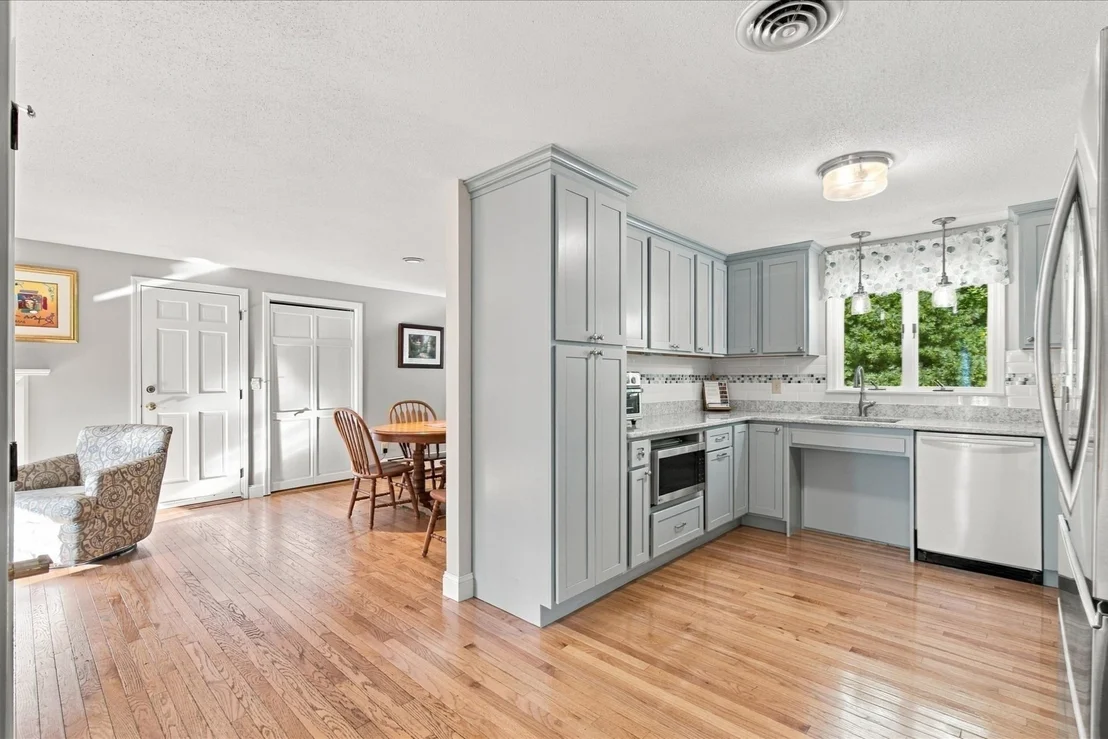 Photo of 402 Prince Hinckley Rd