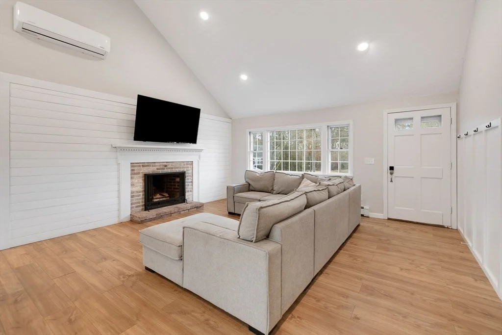 Photo of 29 Butternut Cir