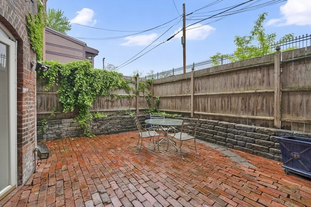 Photo of 27 Mattoon Street