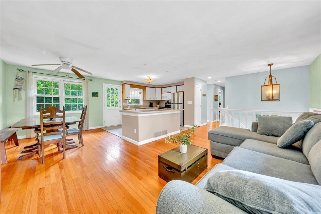 Photo of 1 Howe St