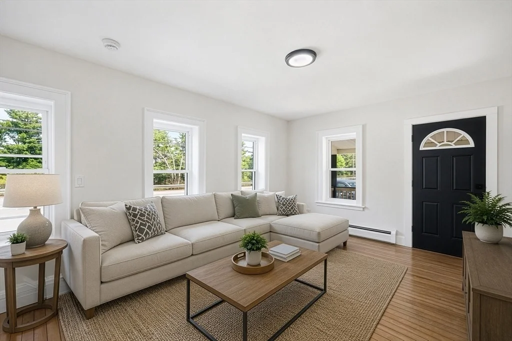Photo of 323 Spring St