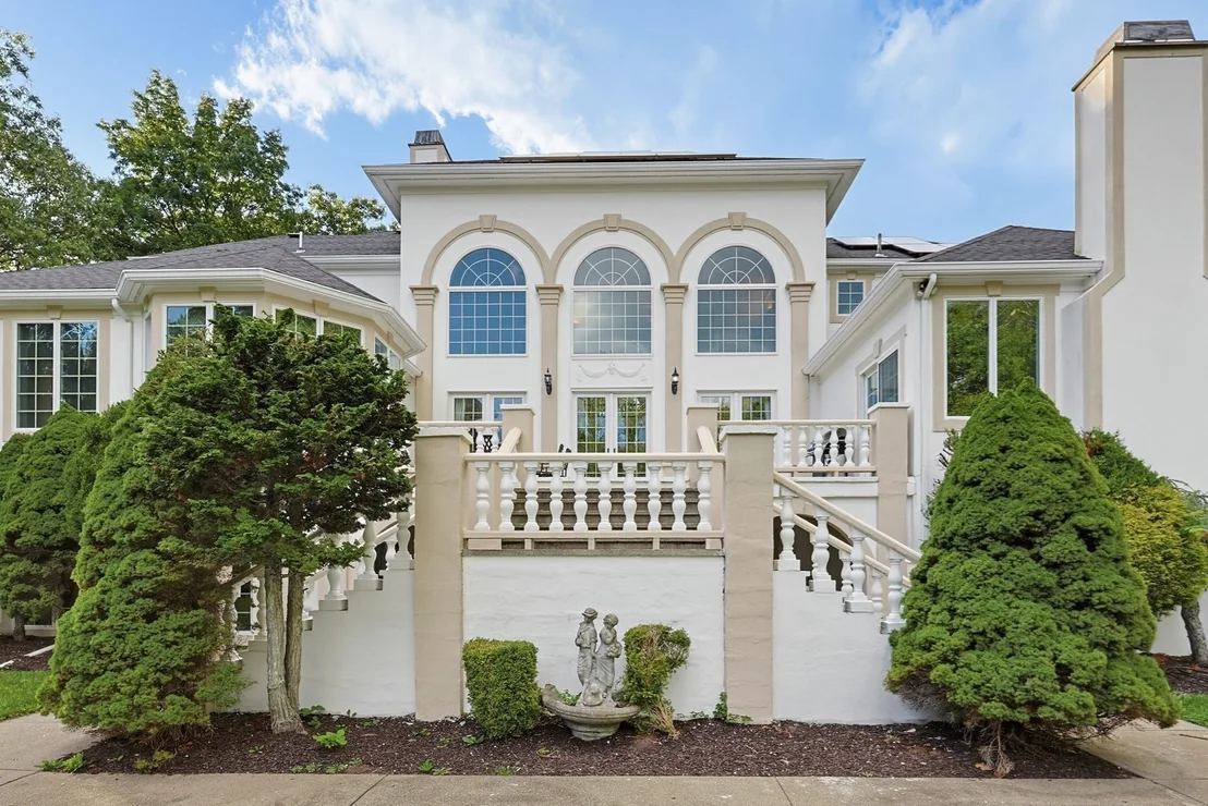 Photo of 88 Fairway Dr