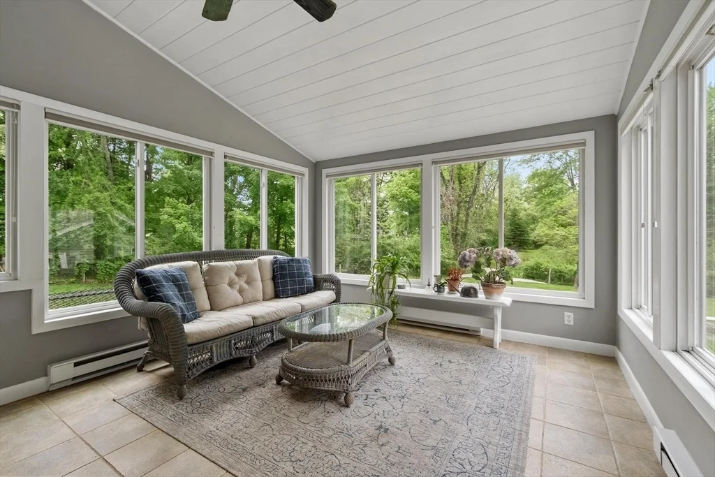 Photo of 592 Sugar Rd