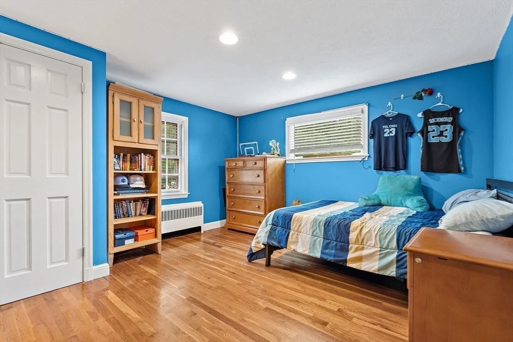 Photo of 145 Meadowbrook Rd