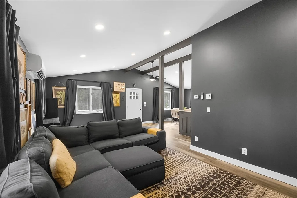 Photo of 503 Hilltop Rd