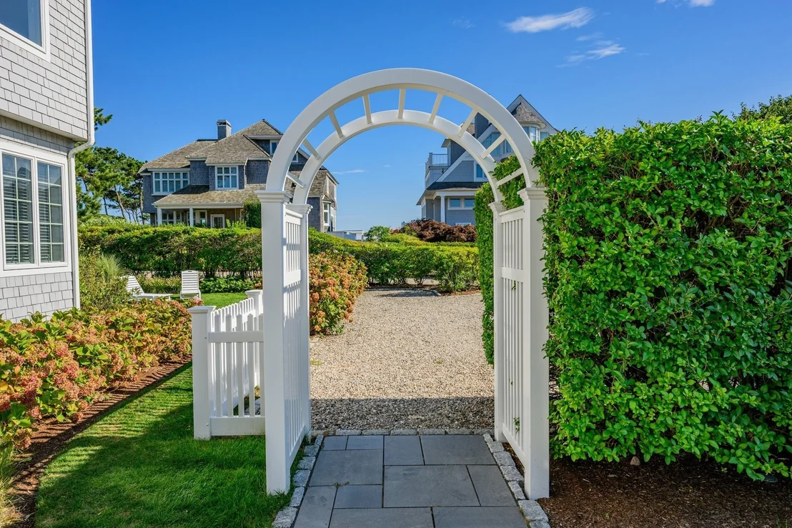 Photo of 122 Shore Drive West
