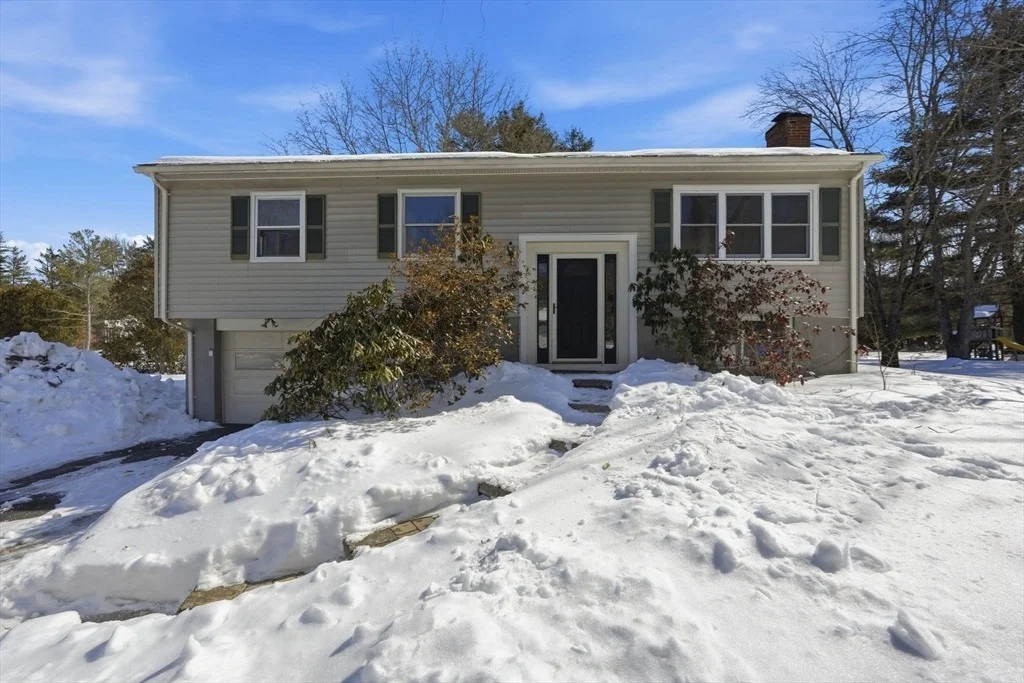 Photo of 132 Pondview Dr