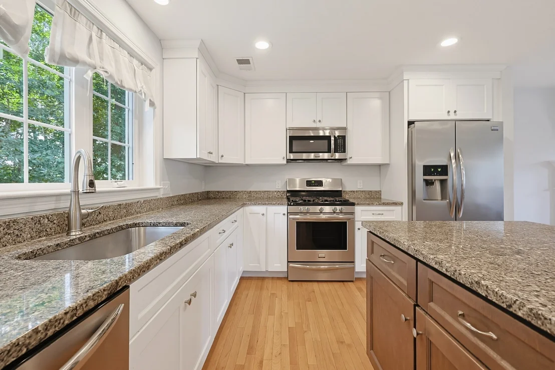 Photo of 15 Willow Brook Lane
