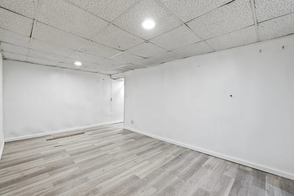 Photo of 95 Lillian Ter