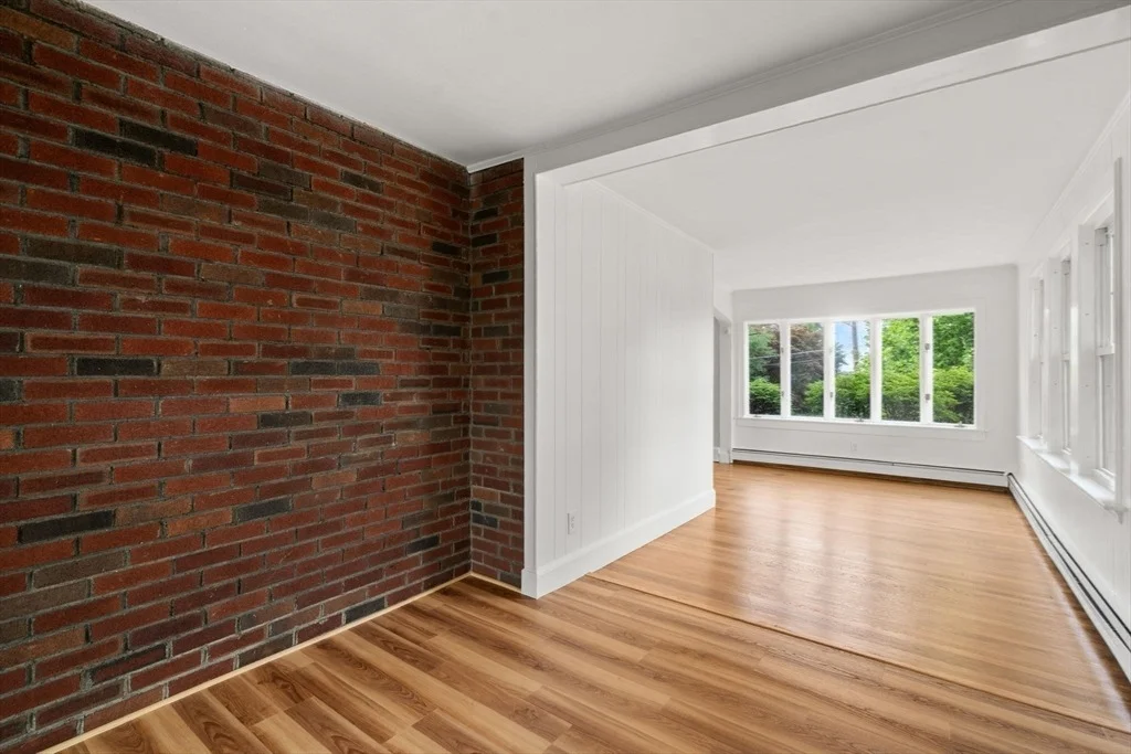 Photo of 16 Douglas Road