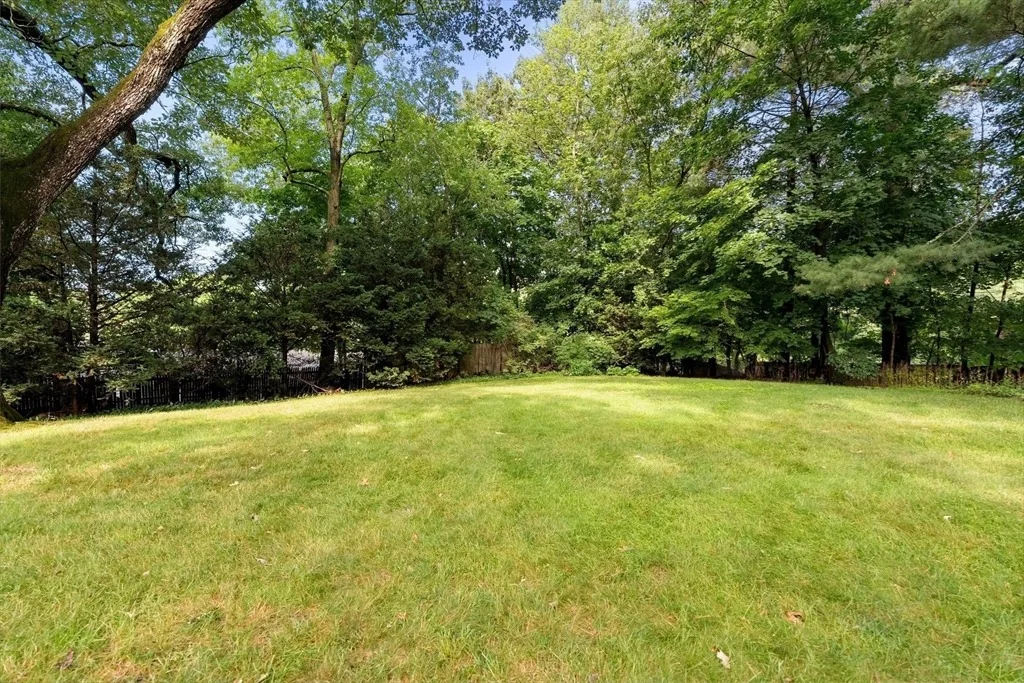 Photo of 44 Windemere Rd