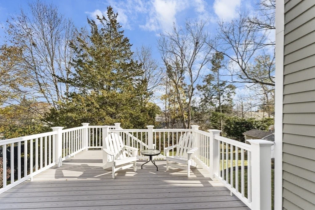 Photo of 1052 Greendale Ave