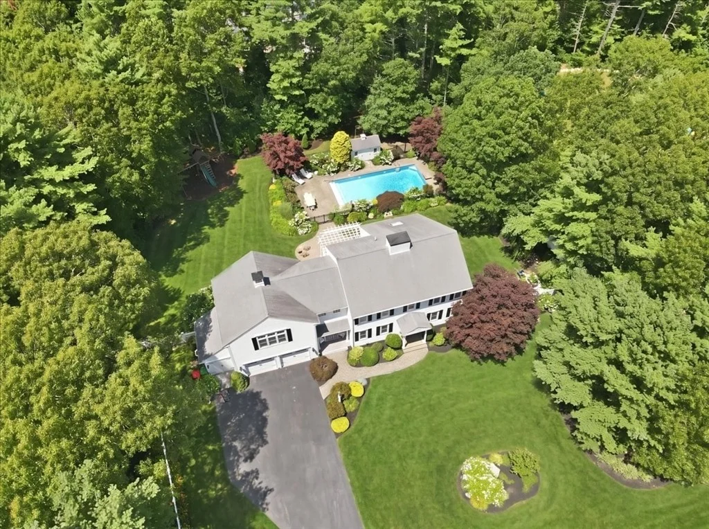 Photo of 37 Fox Den Rd