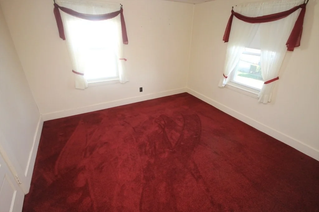 Photo of 105 Warfield Avenue