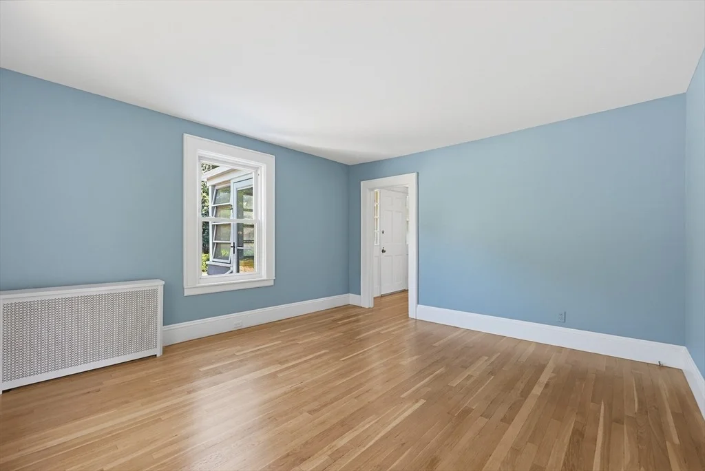 Photo of 210 Pleasant Street