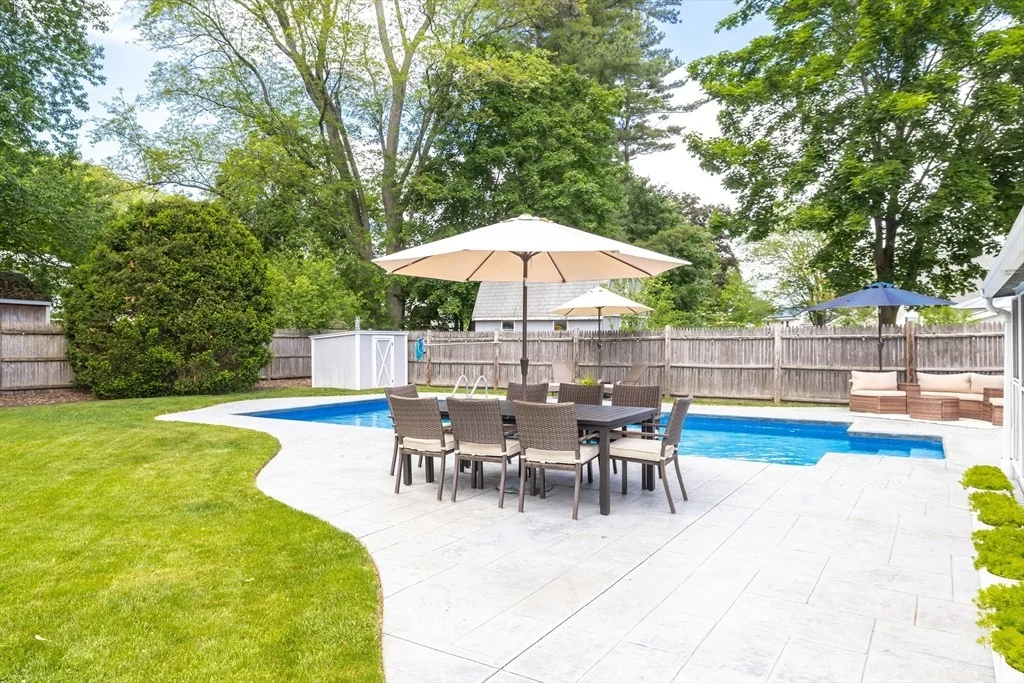 Photo of 14 Hardwick Rd